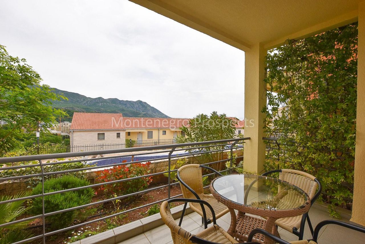Apartment in Budva, Montenegro, 57 sq.m - picture 1