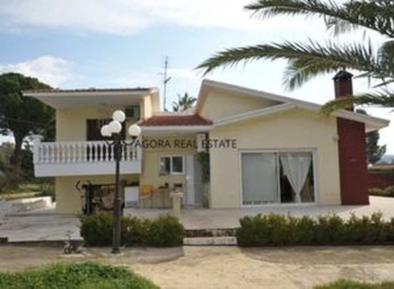 House in Loutraki, Greece, 139 sq.m - picture 1