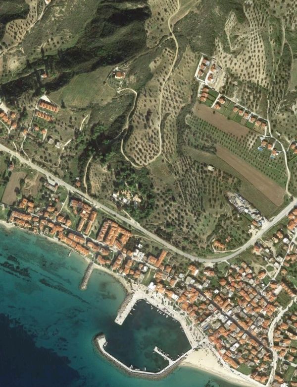 Land in Kassandra, Greece, 11 500 sq.m - picture 1