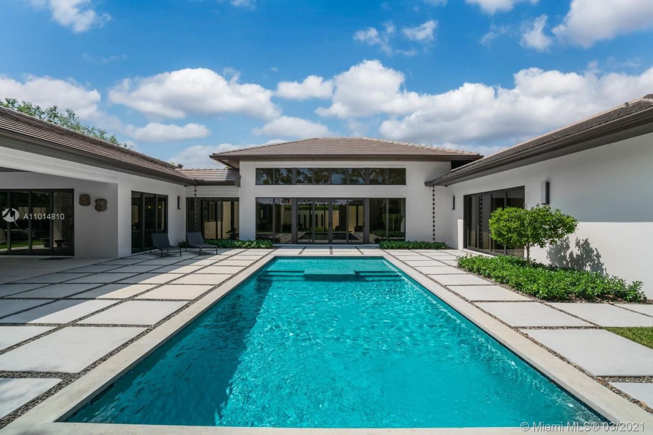 Villa en Miami, Estados Unidos, 400 m² - imagen 1