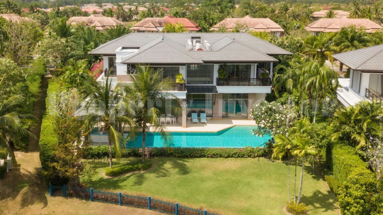 Villa on Phuket Island, Thailand, 591 sq.m - picture 1