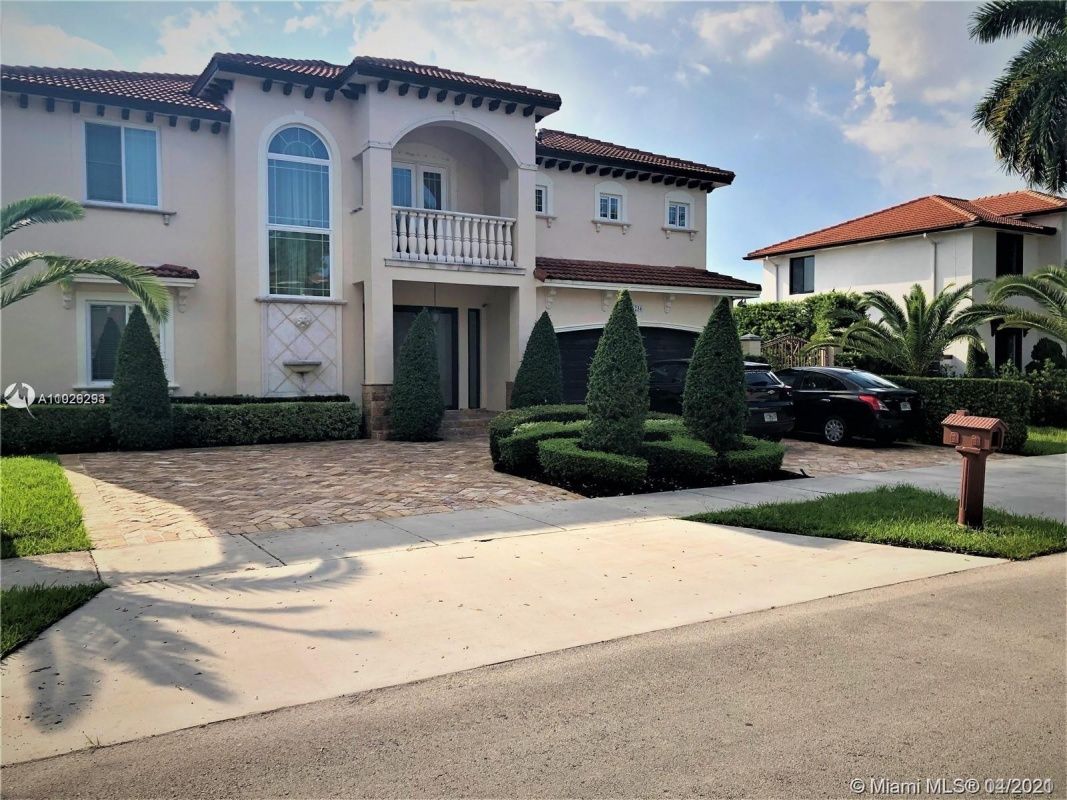 House in Miami, USA, 319 sq.m - picture 1