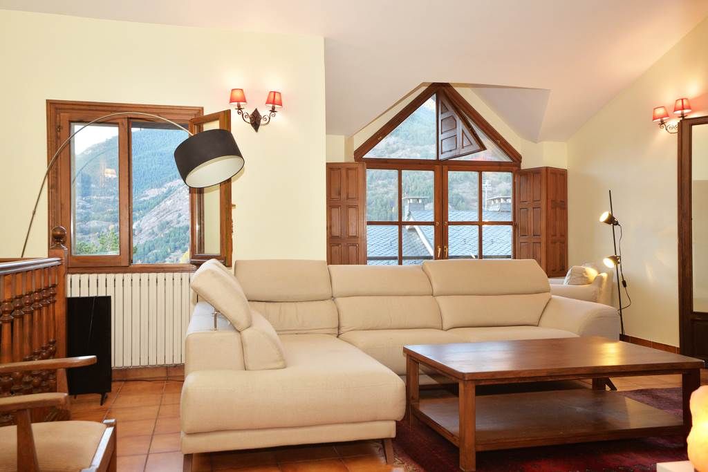 Haus in Ordino, Andorra, 250 m2 - Foto 1