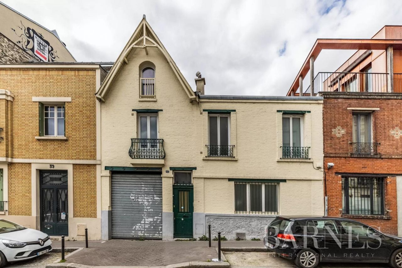 House in 20th arrondissement of Paris, France, 210.02 sq.m - picture 1