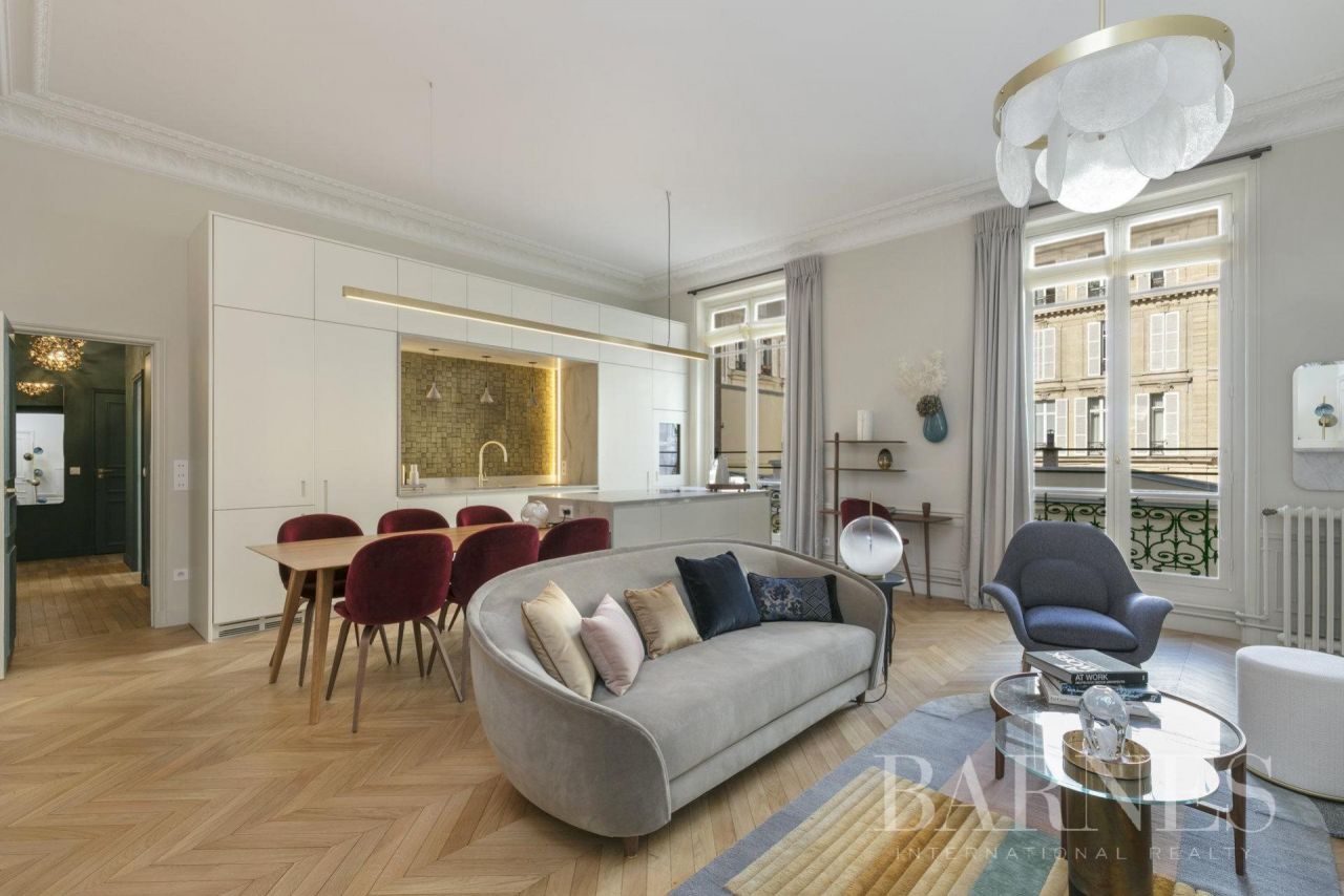 Appartement dans le 8ème arrondissement de Paris, France, 77.9 m2 - image 1