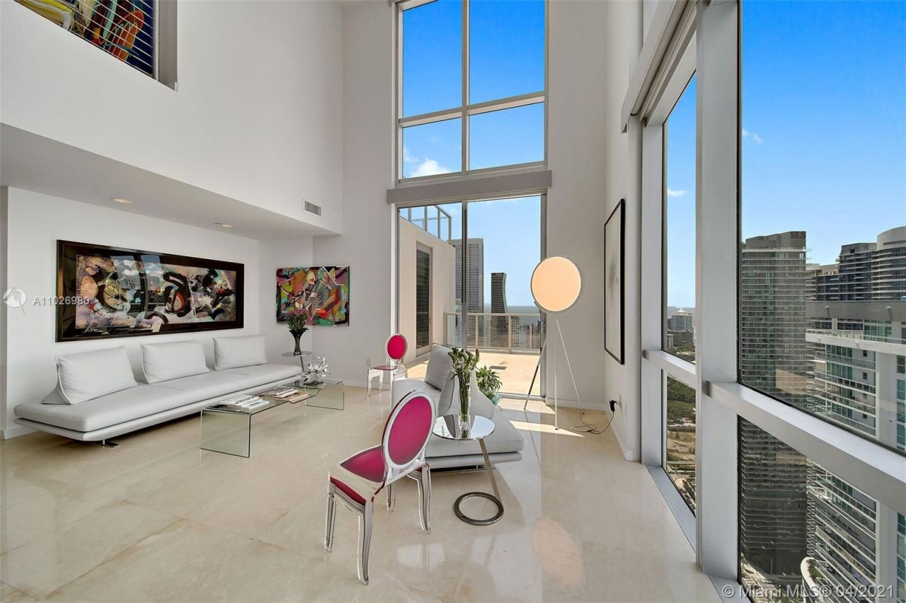 Penthouse in Miami, USA, 250 sq.m - picture 1