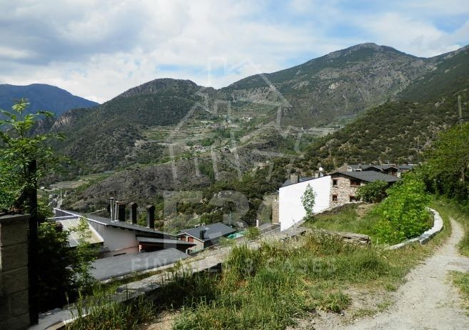 Grundstück in Sant Julia de Loria, Andorra, 500 m2 - Foto 1