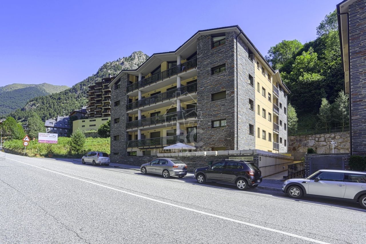 Commercial property in La Massana, Andorra, 15 sq.m - picture 1