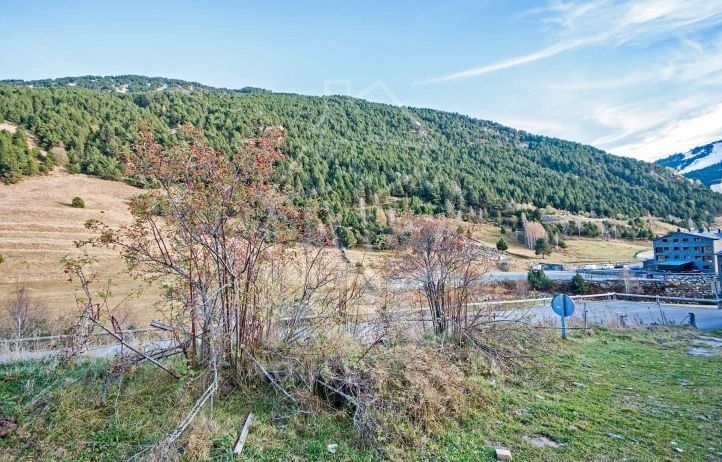 Land in Canillo, Andorra, 10 638 sq.m - picture 1