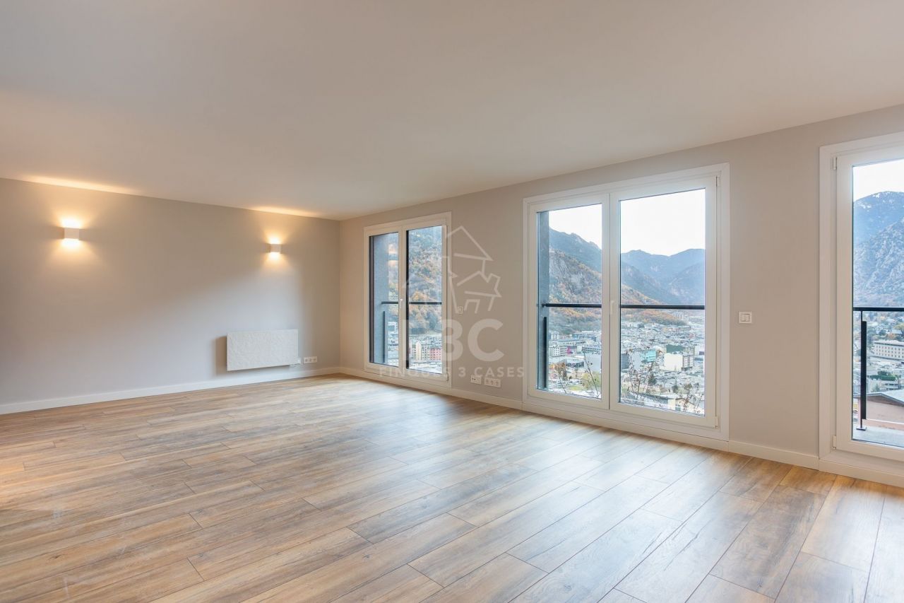 Wohnung in Escaldes, Andorra, 156 m2 - Foto 1