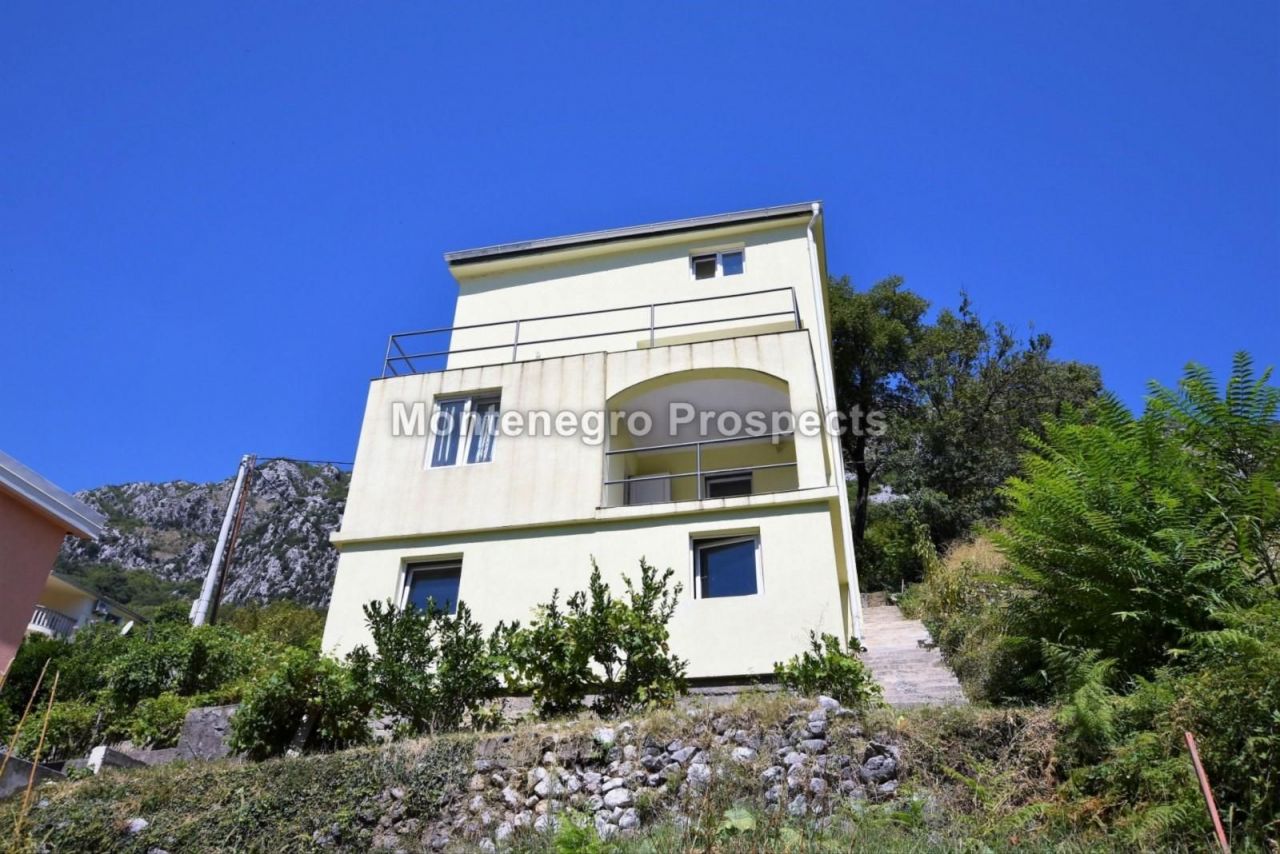 House in Kotor, Montenegro, 205 sq.m - picture 1