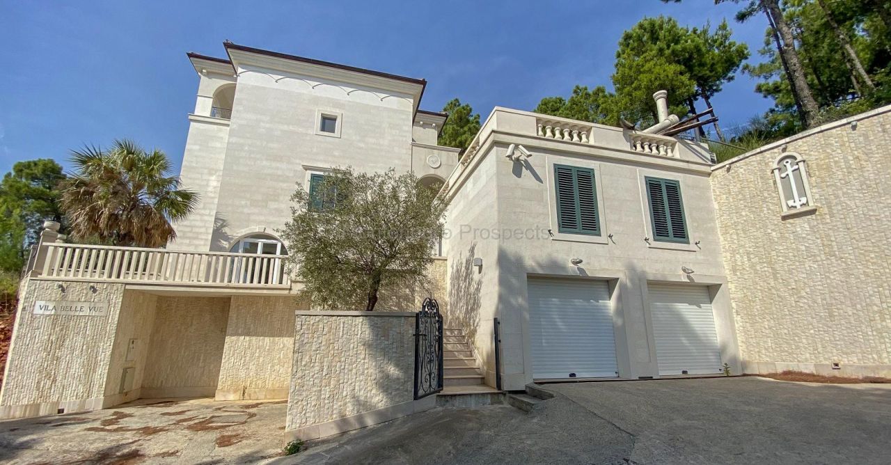 Villa en Budva, Montenegro, 805 m2 - imagen 1