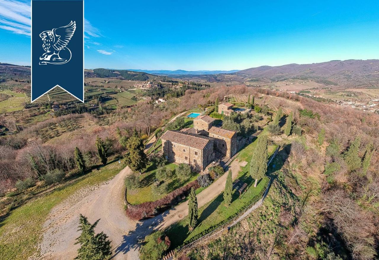 Castle in Greve in Chianti, Italy, 400 sq.m - picture 1