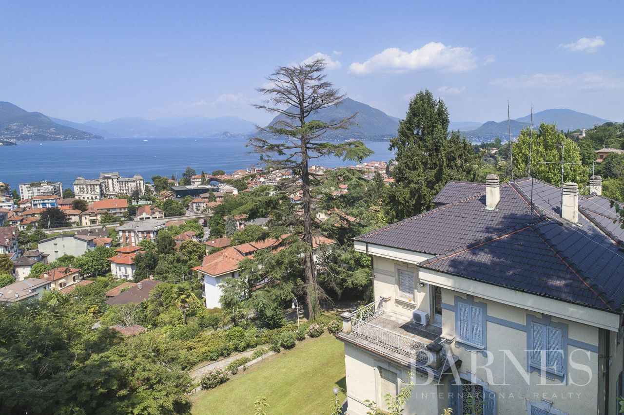 House Stresa, Italy, 890 sq.m - picture 1