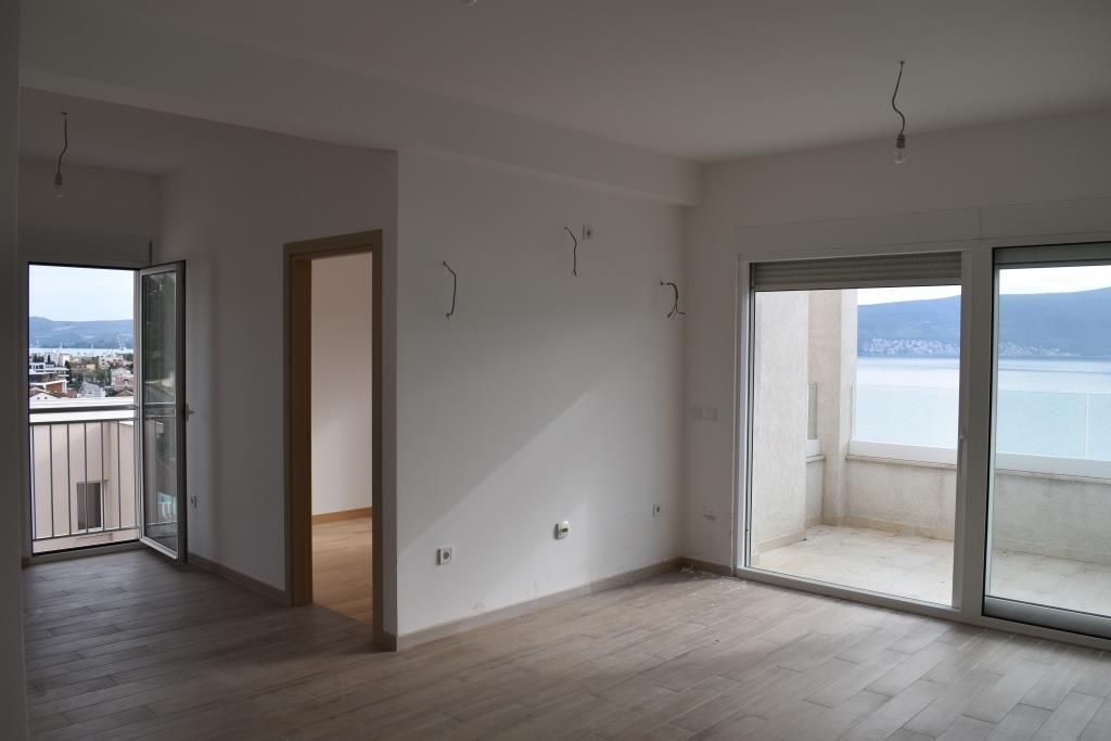 Wohnung in Lastva, Montenegro, 66 m2 - Foto 1