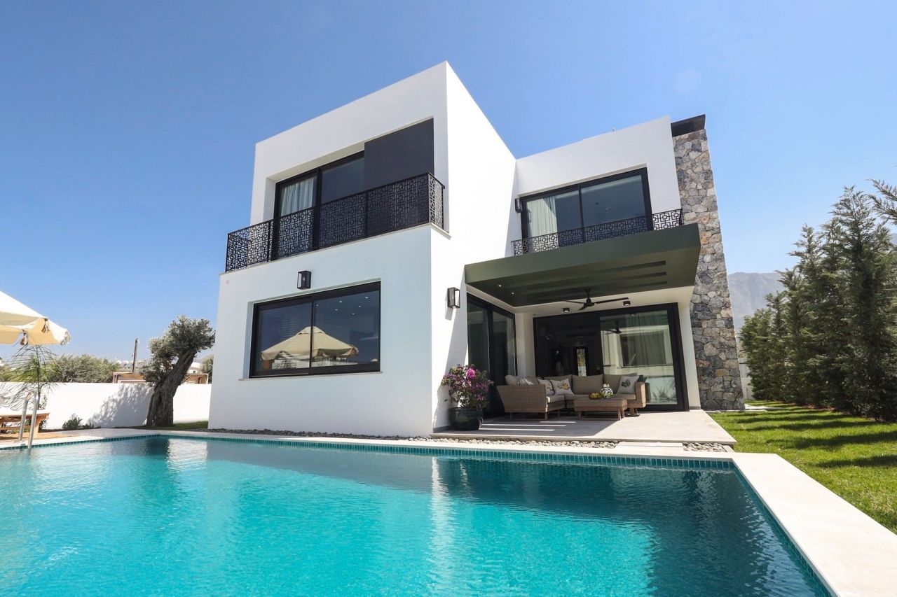 Villa in Kyrenia, Cyprus, 220 sq.m - picture 1