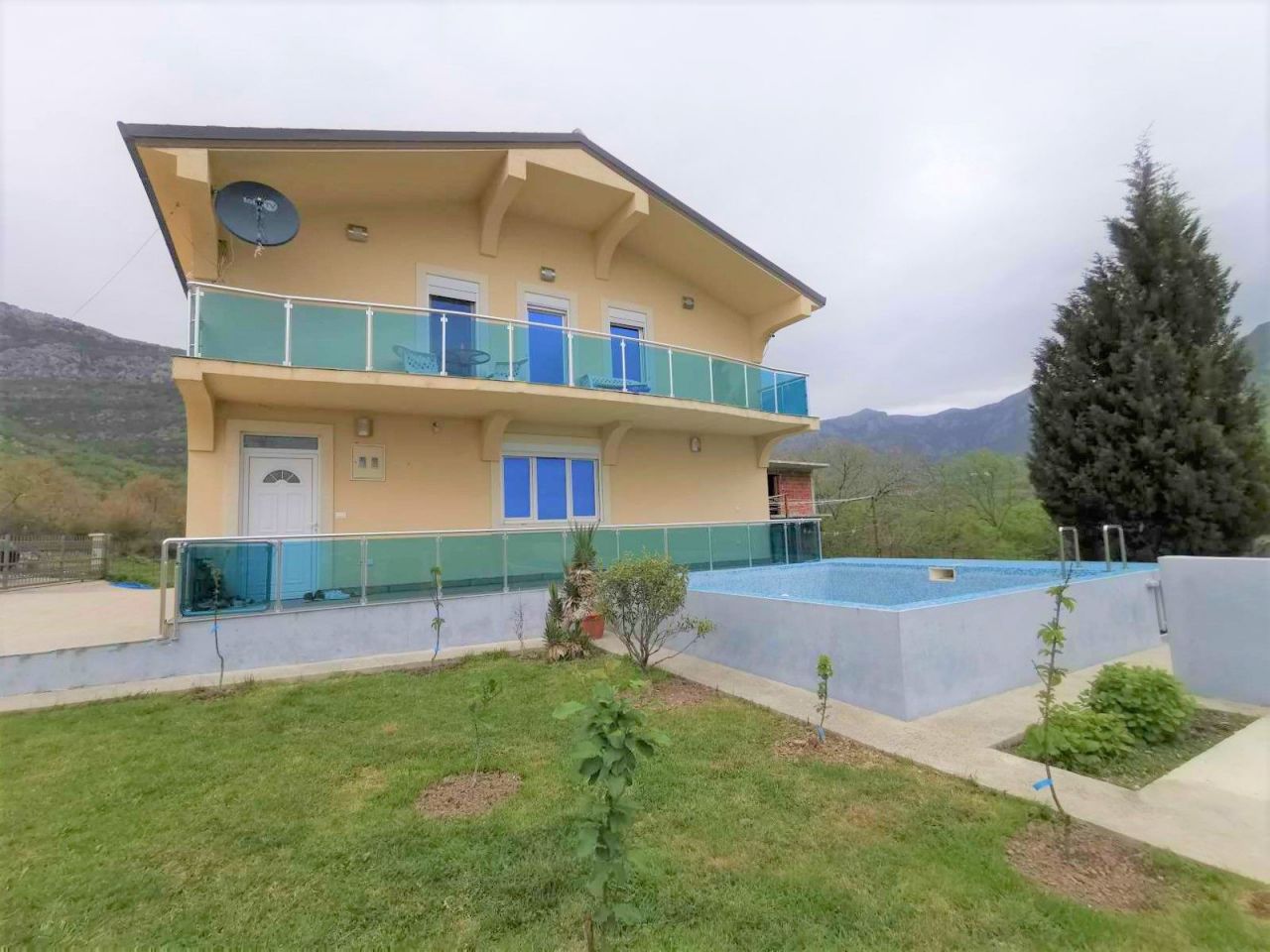 Villa in Susanj, Montenegro, 190 sq.m - picture 1