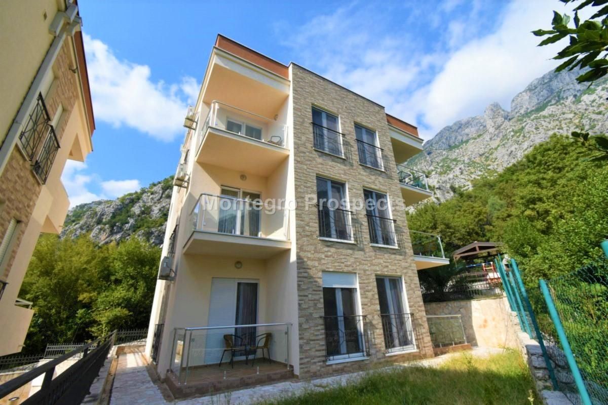 Apartment in Kotor, Montenegro, 73 m2 - Foto 1