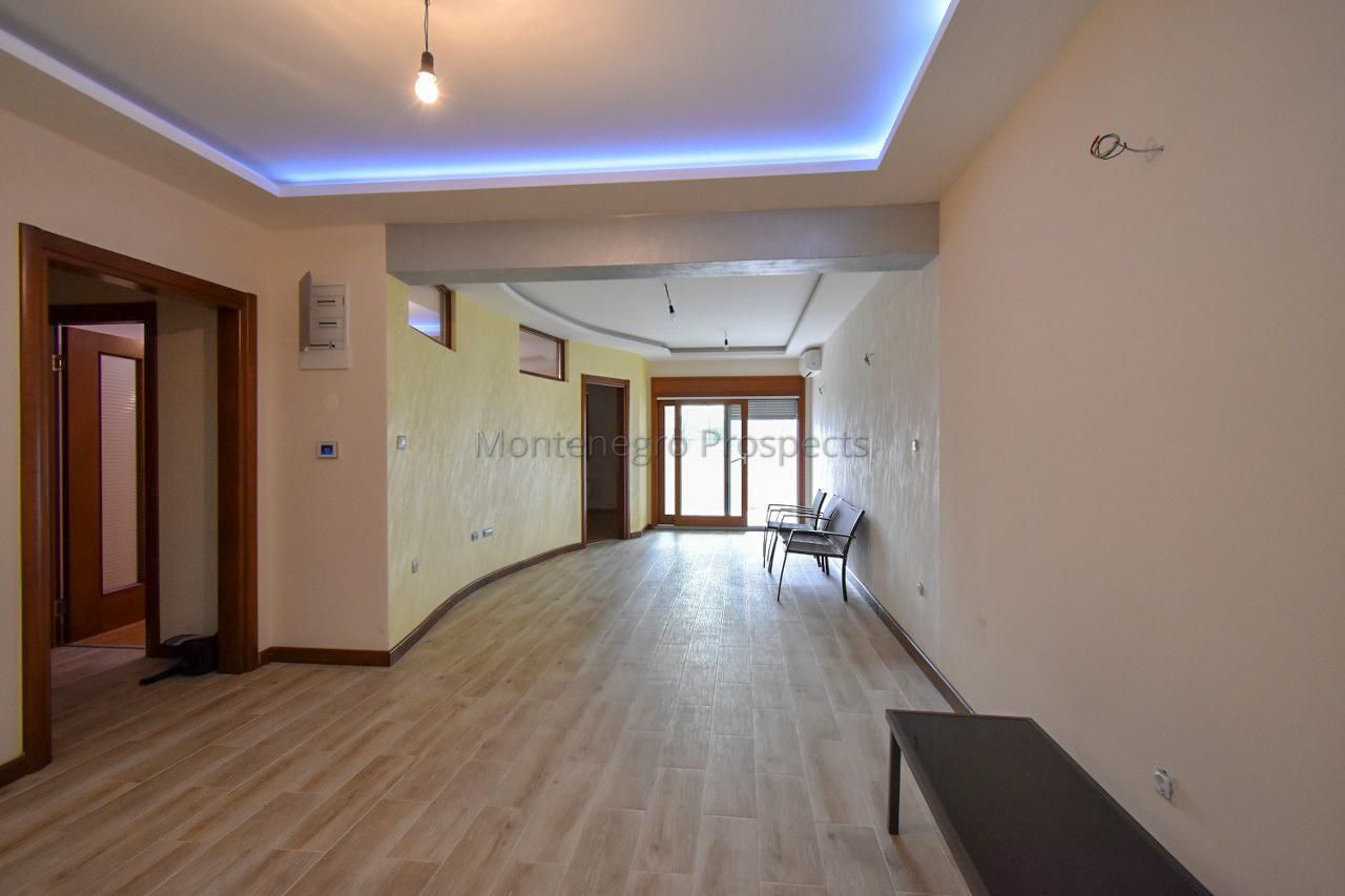 Apartment in Herceg-Novi, Montenegro, 71 m2 - Foto 1