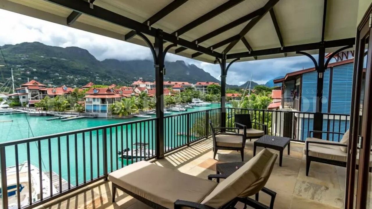 Apartment on Eden, Seychelles, 241 sq.m - picture 1