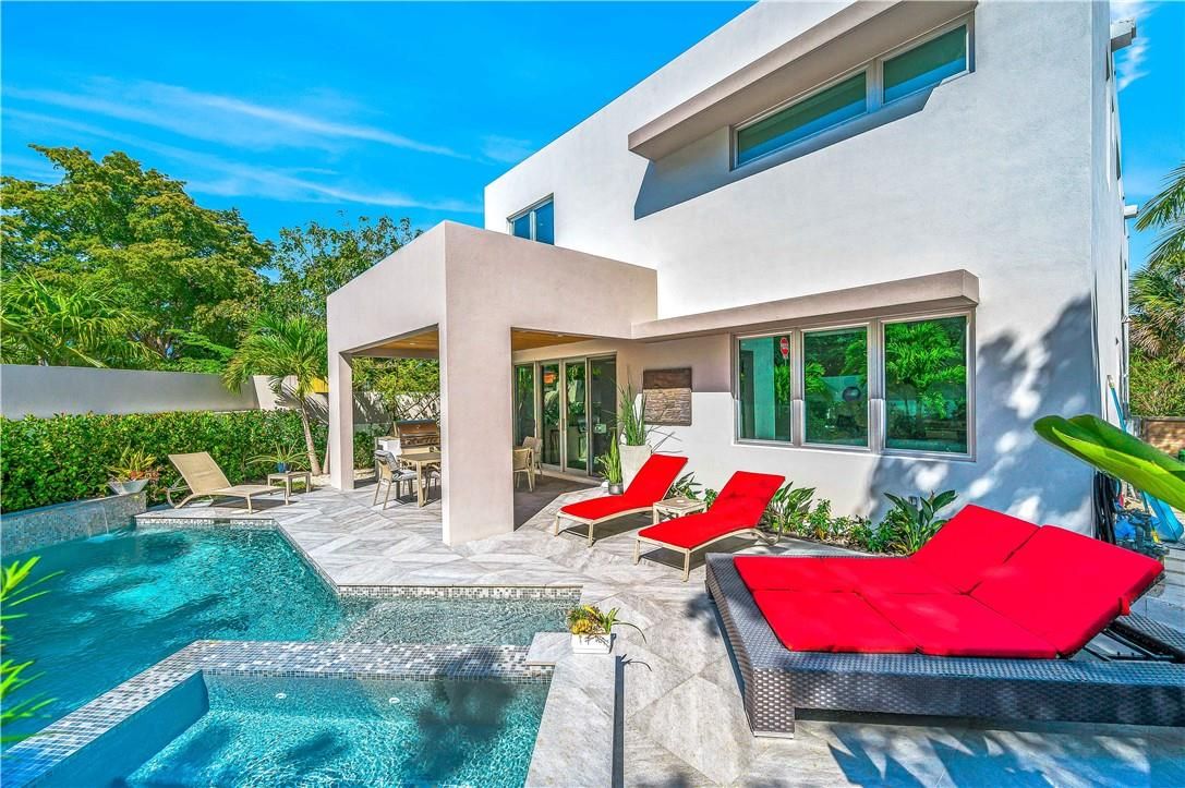 Villa in Miami, USA, 390 sq.m - picture 1