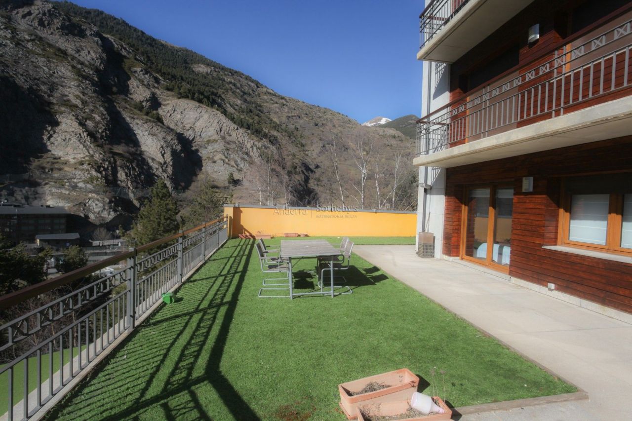 Flat in Canillo, Andorra, 186 sq.m - picture 1