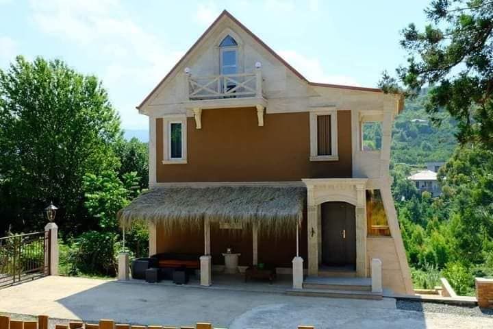 Villa in Batumi, Georgia, 210 sq.m - picture 1