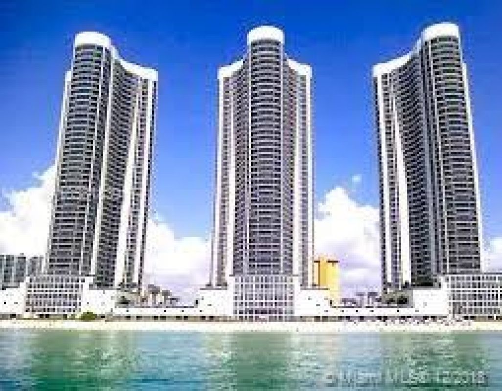 Appartement à Miami, États-Unis, 133 m2 - image 1