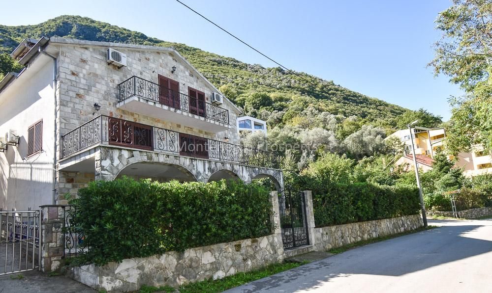 Casa en Kotor, Montenegro, 272 m2 - imagen 1