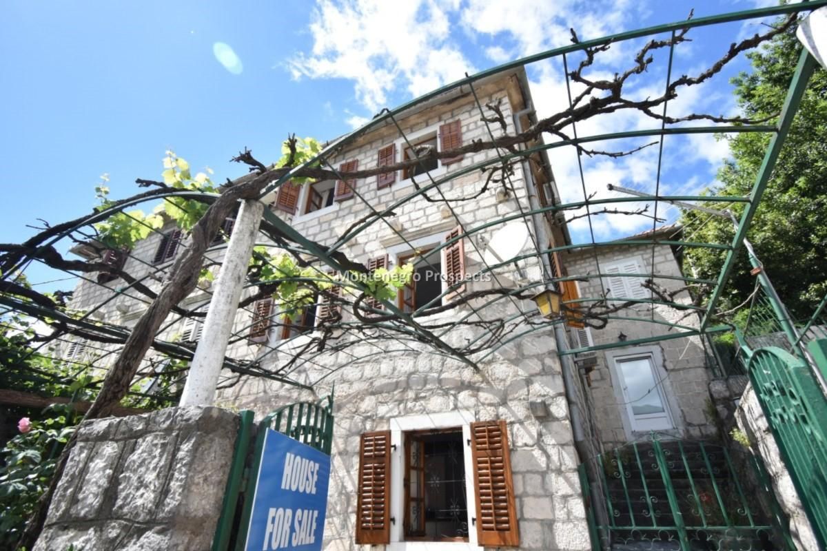 Villa in Perast, Montenegro, 96 sq.m - picture 1
