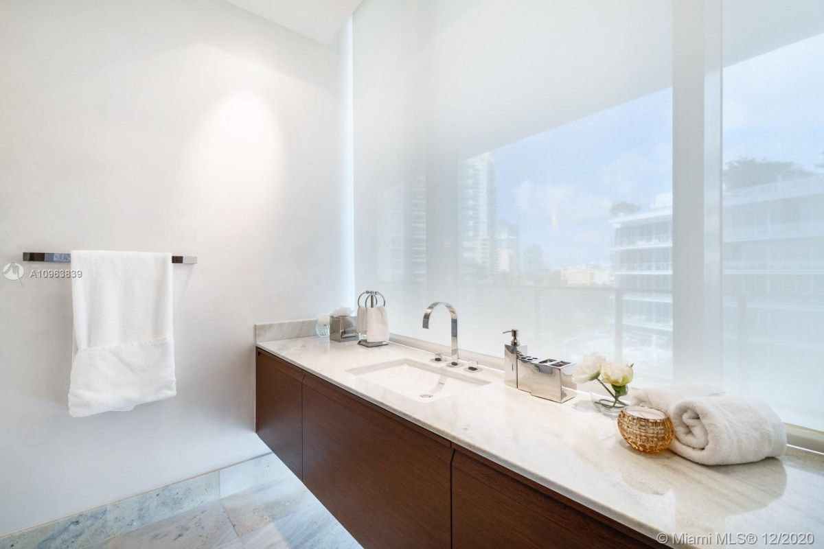 Wohnung in Miami, USA, 385 m2 - Foto 1