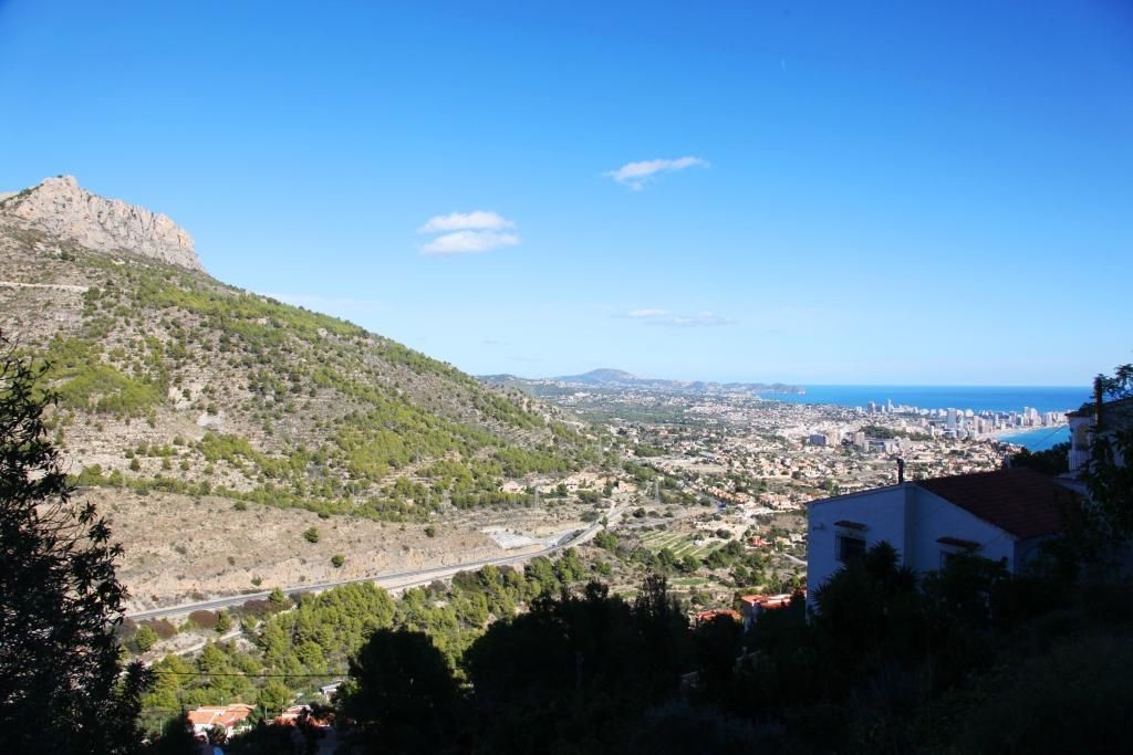 Land in Calp, Spain, 600 sq.m - picture 1