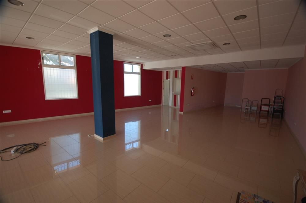 Commercial property in Els Poblets, Spain, 183 sq.m - picture 1
