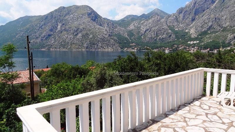 House in Kotor, Montenegro, 200 sq.m - picture 1