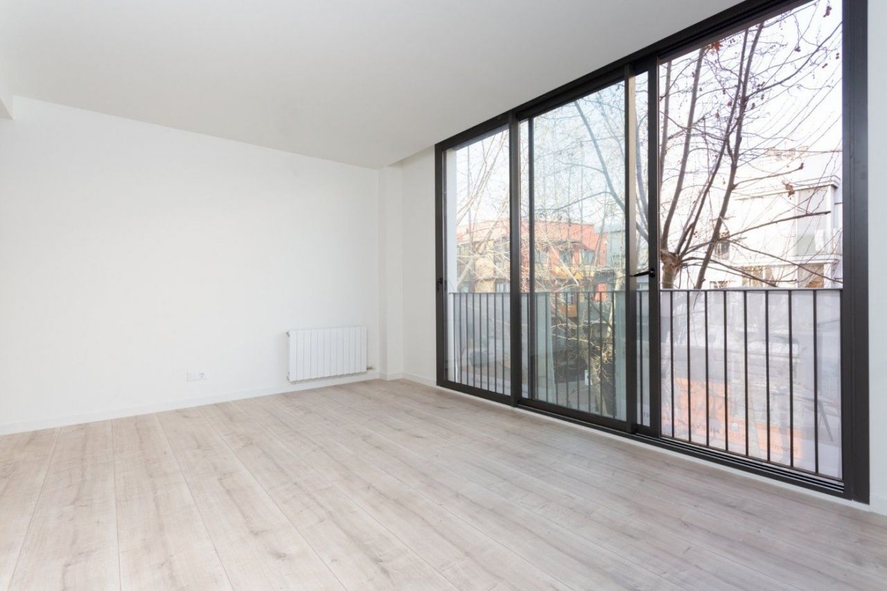 Flat in Barcelona, Spain, 97 sq.m - picture 1