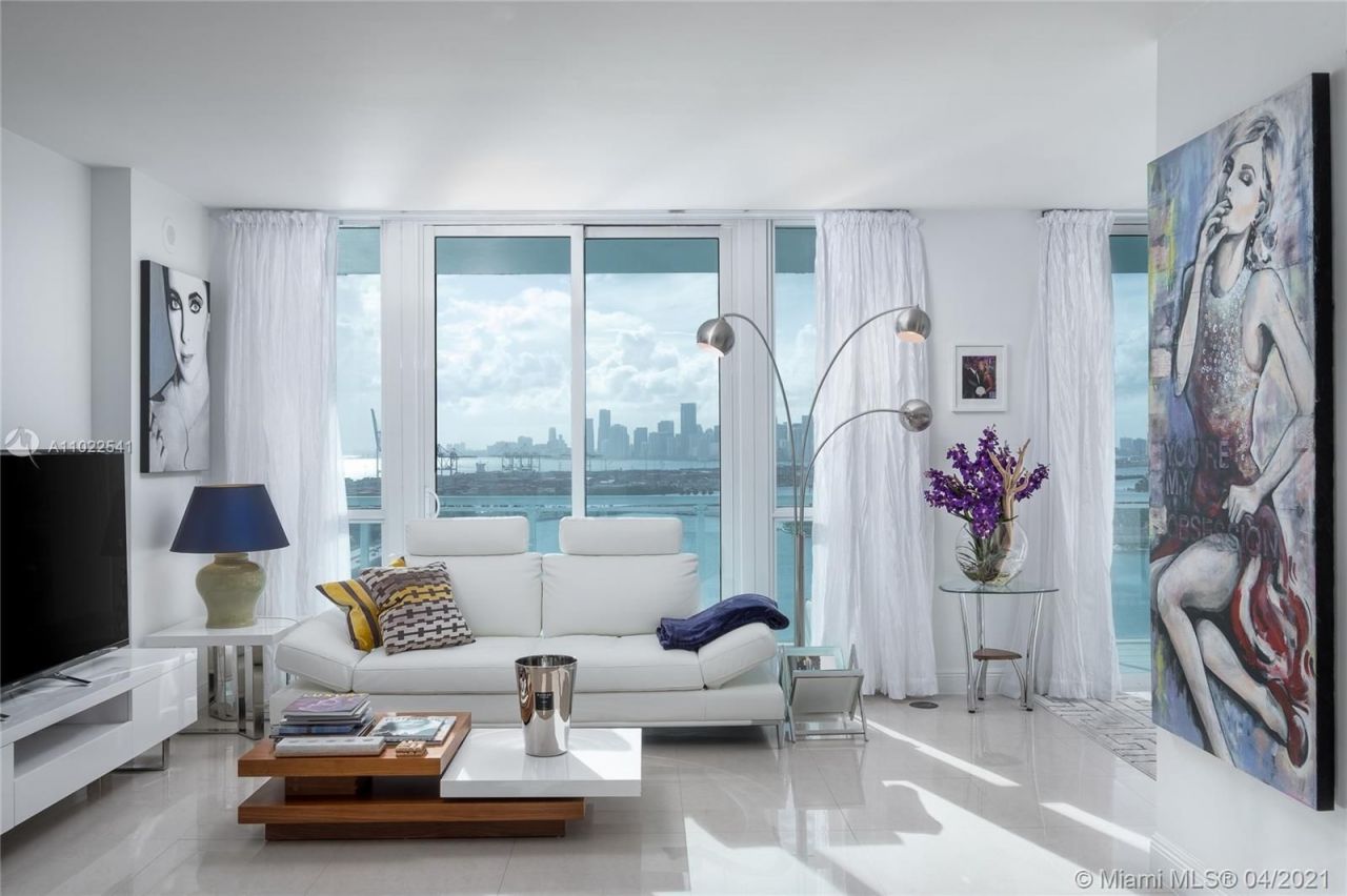 Appartement à Miami, États-Unis, 109 m2 - image 1