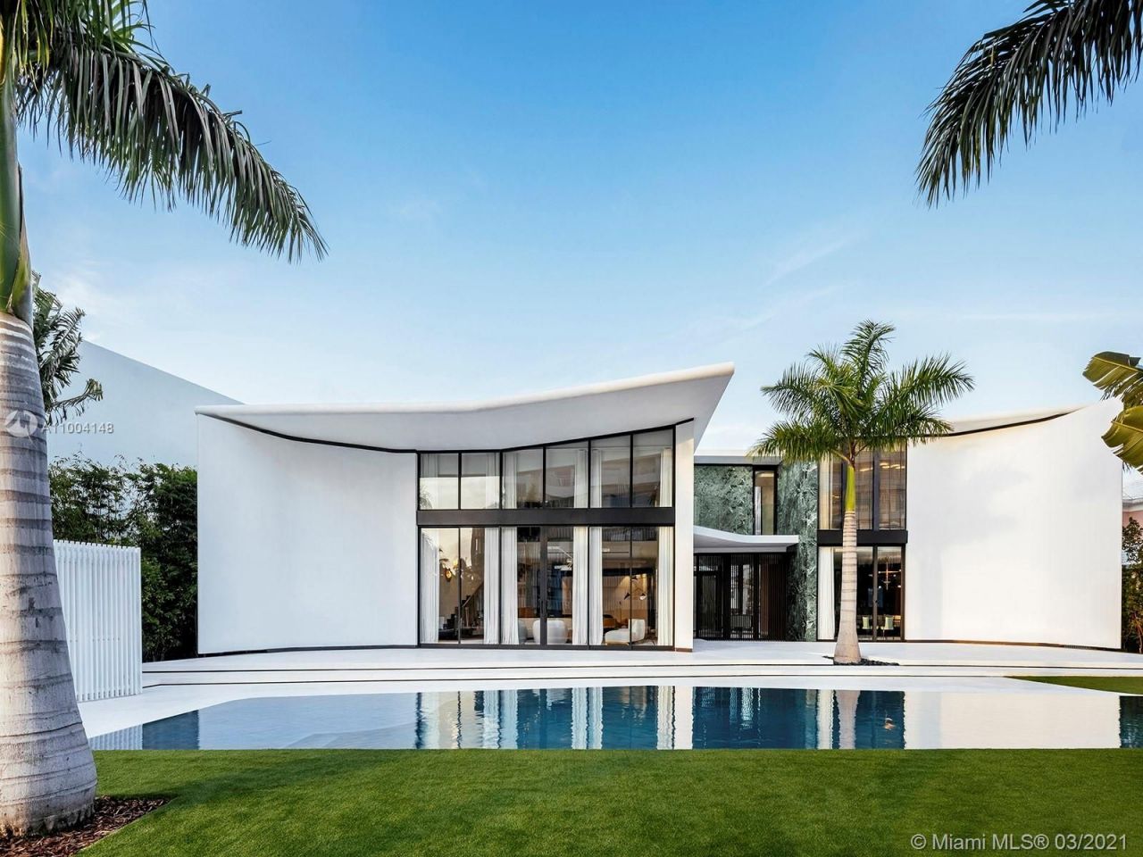 Casa en Miami, Estados Unidos, 692 m2 - imagen 1