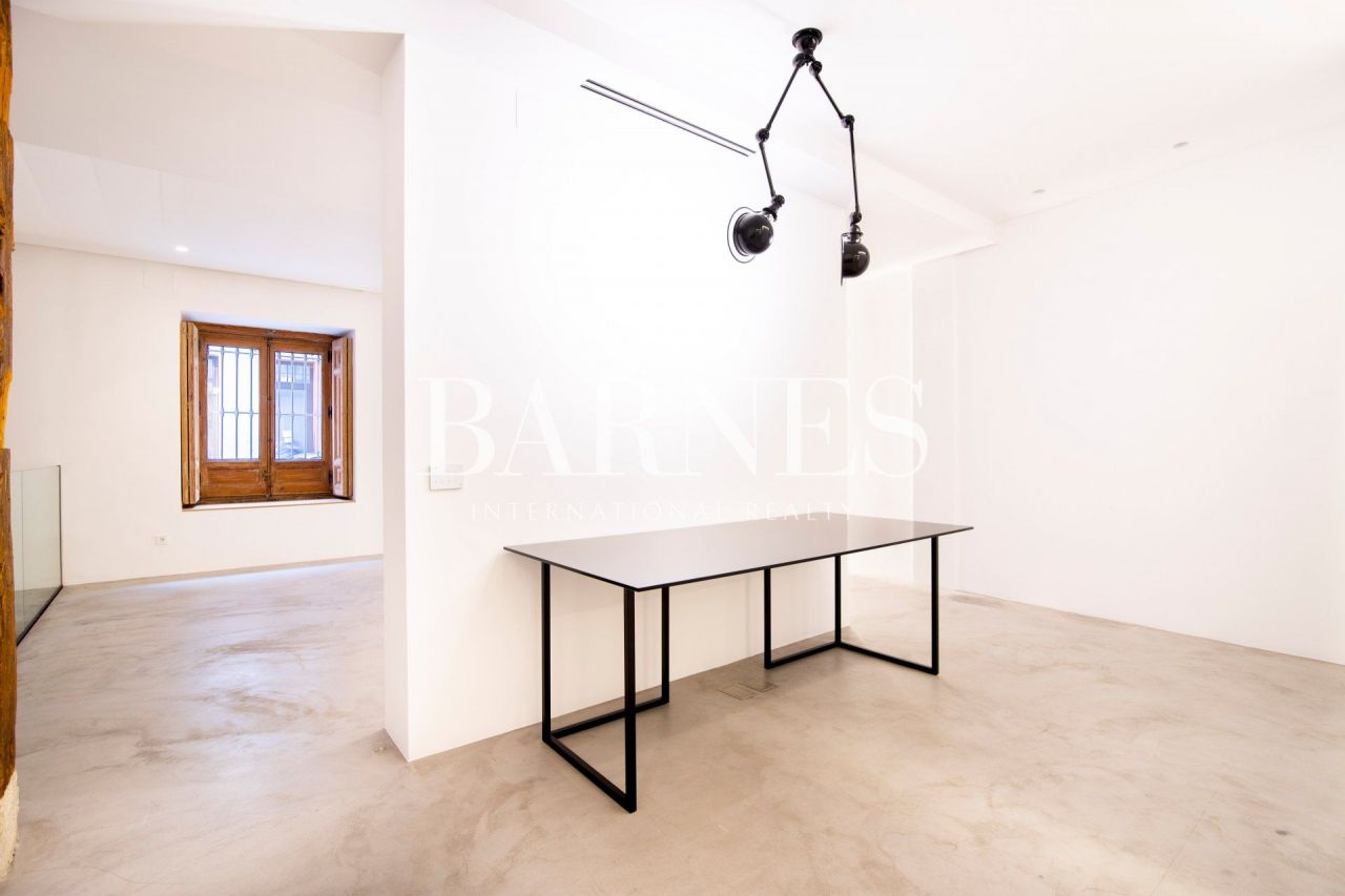 Flat in Madrid, Spain, 152 sq.m - picture 1