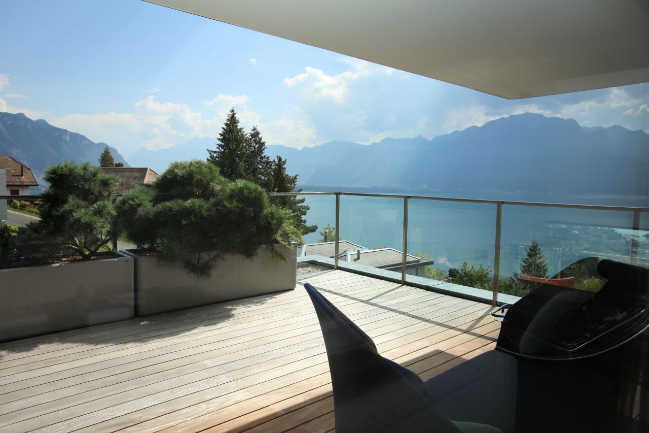 Penthouse in Vaud, Switzerland, 240 sq.m - picture 1