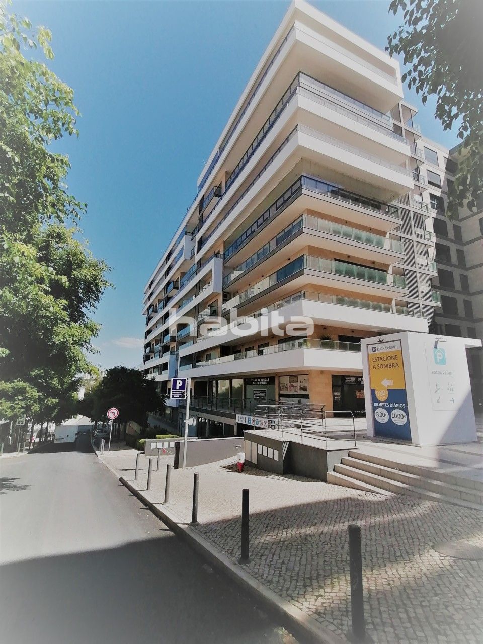 Apartment in Portimao, Portugal, 123.95 sq.m - picture 1