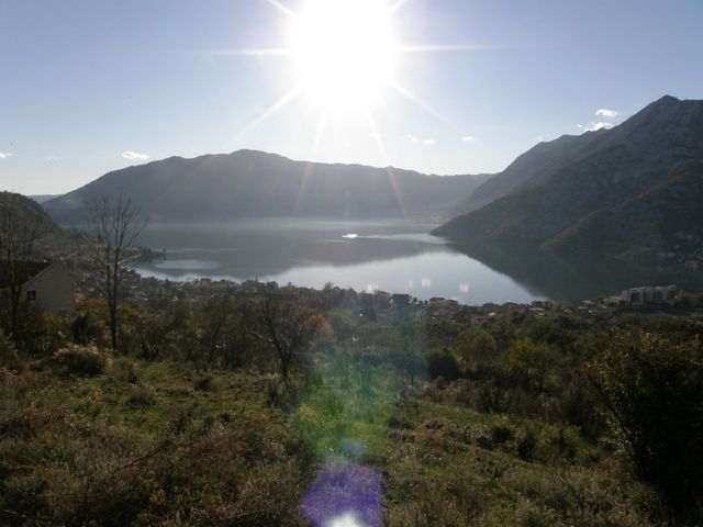 Land in Risan, Montenegro, 1 000 sq.m - picture 1