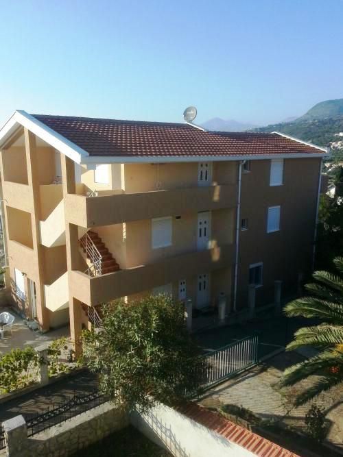 Casa en Dobra Voda, Montenegro, 370 m2 - imagen 1