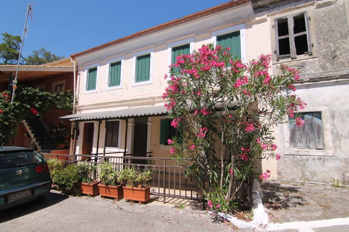 Maisonette in Corfu, Greece, 150 sq.m - picture 1