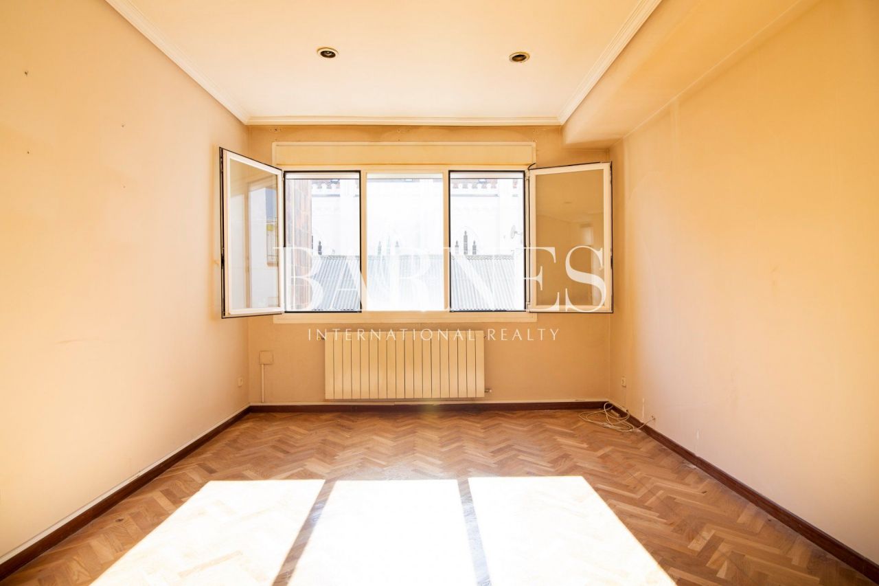 Flat in Madrid, Spain, 103 sq.m - picture 1