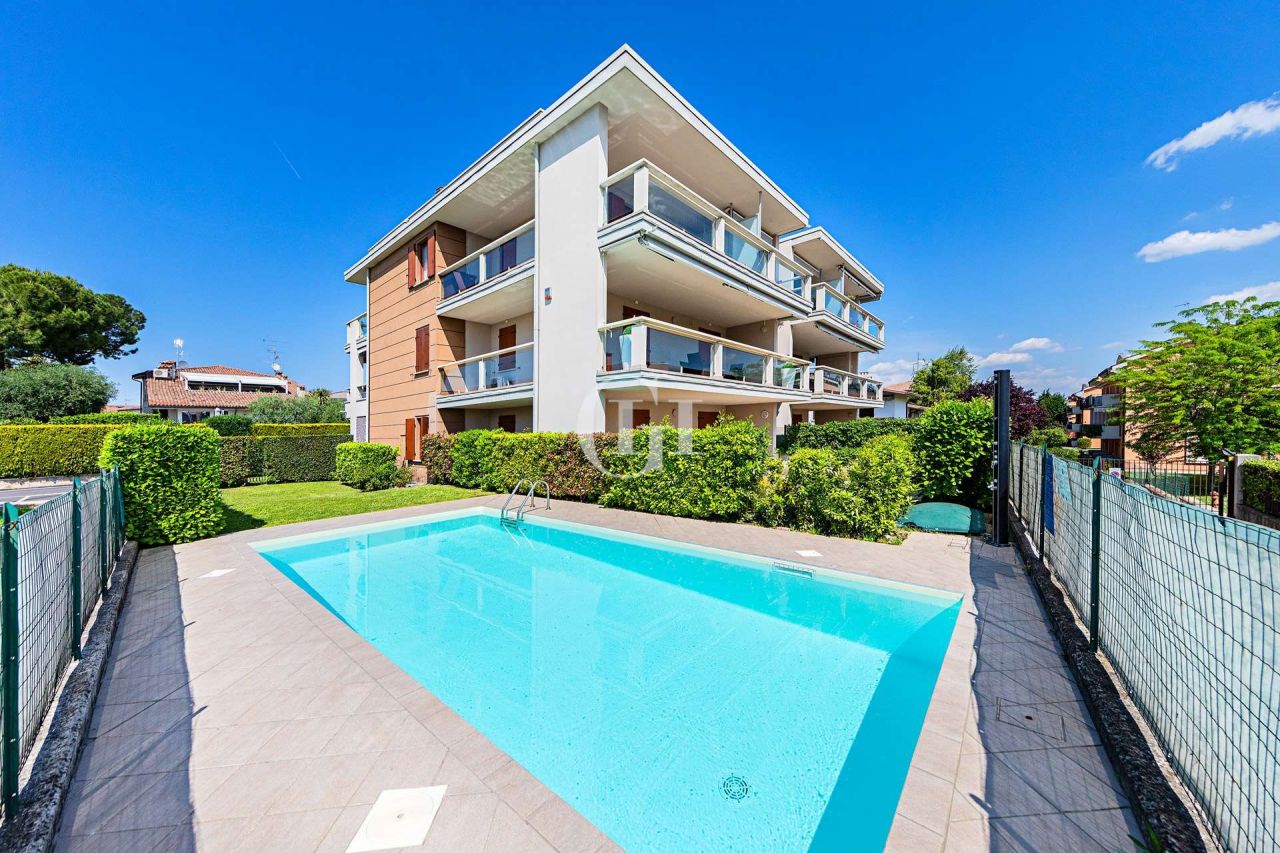 Apartment on Lake Garda, Italy, 64 sq.m - picture 1