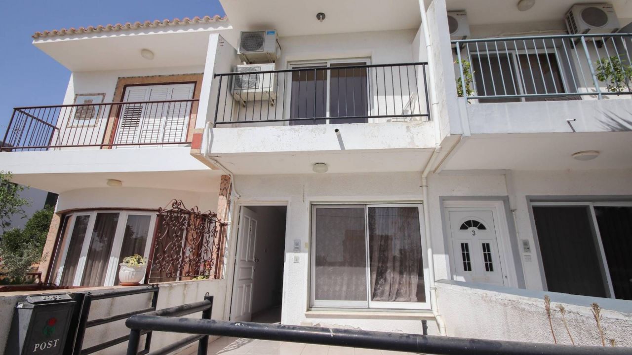 Townhouse in Larnaca, Cyprus, 99 sq.m - picture 1