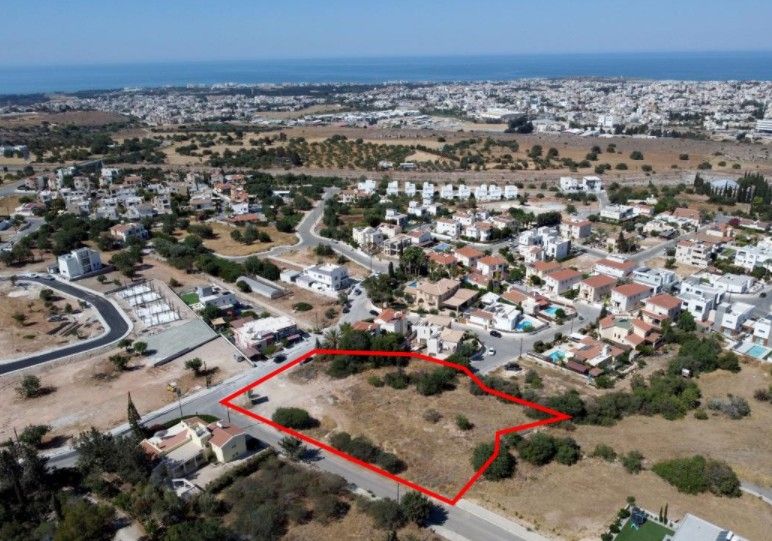 Grundstück in Paphos, Zypern, 4 014 m2 - Foto 1