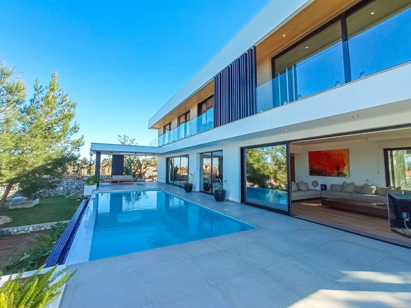 Villa in Bellapais, Cyprus, 300 sq.m - picture 1