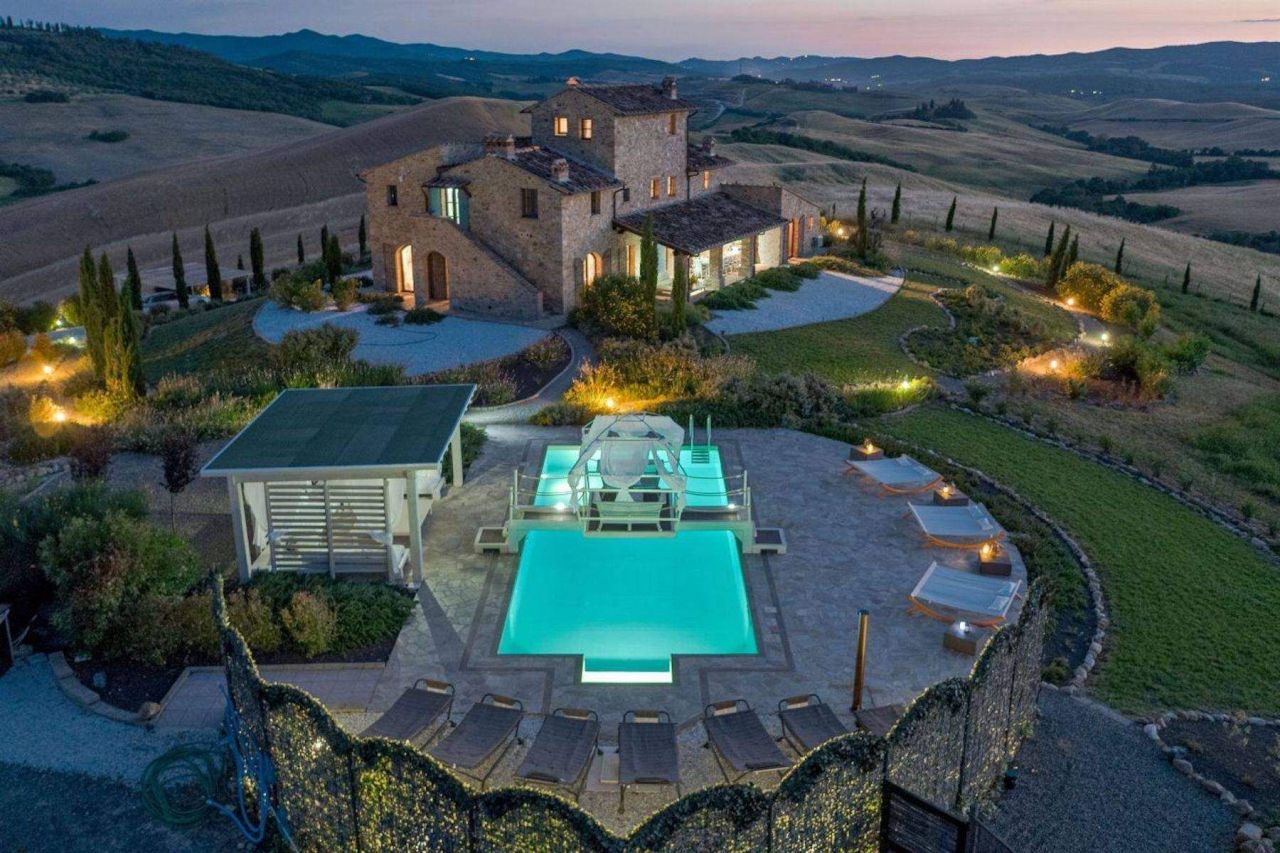 Casa en Volterra, Italia, 450 m2 - imagen 1