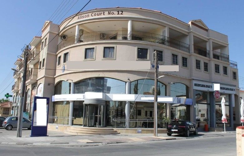 Commercial property in Larnaca, Cyprus - picture 1